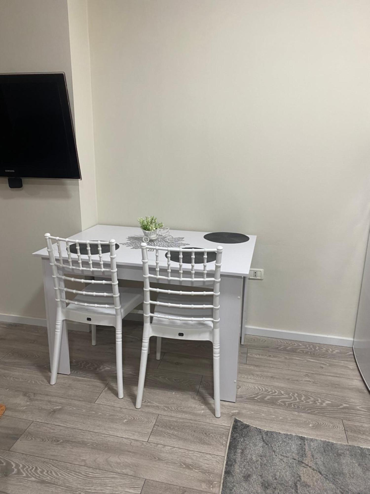 Chlo Apartment 5 Tirane エクステリア 写真